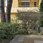 Frejus Plage, Appartement entier , piscine,parking,plage à 200m